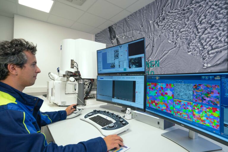 2024_Rasterelektronenmikroskop_DSC01890-1